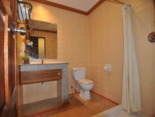 Mt Hotel Patong Phuket Bagian luar foto